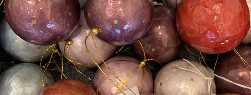 Kerstballen oesterschelpen