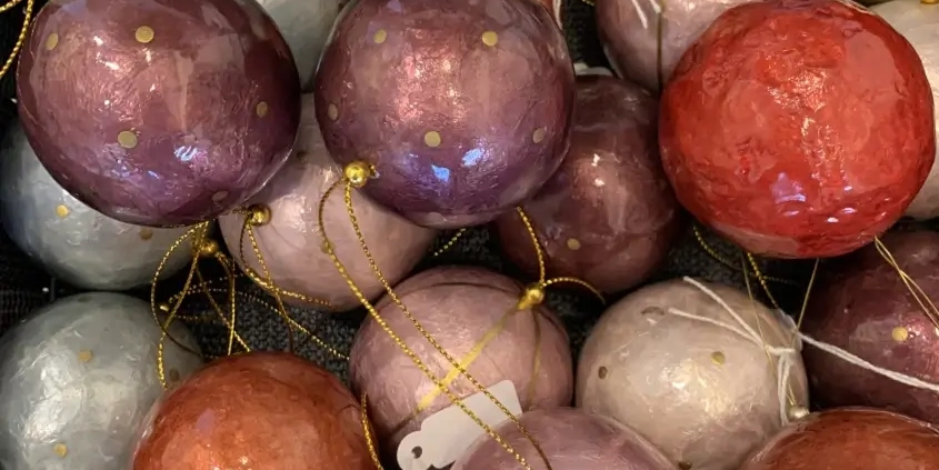 Kerstballen oesterschelpen